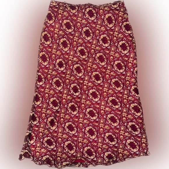 Dresses & Skirts - Red Pattern Flowy Maxi Skirt size 1X